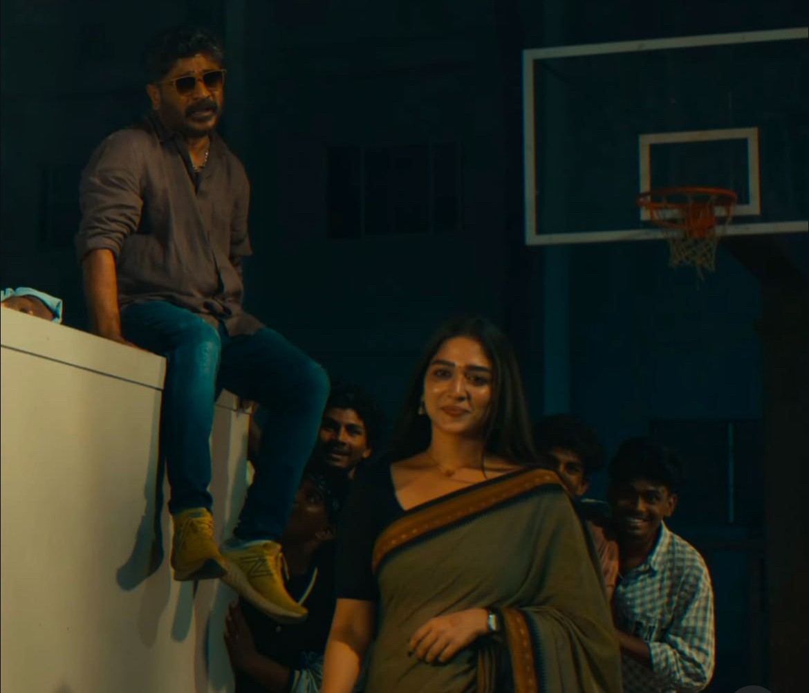 Frame from the released Chi Pae Thu video